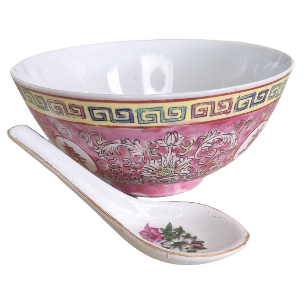 Unique Vintage Chinese porcelain Mun Shou bowl and spoon set